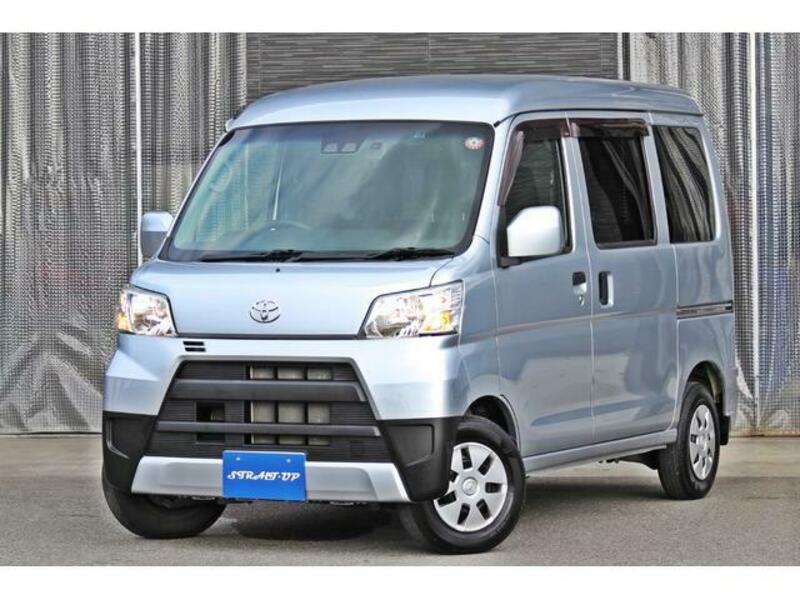 TOYOTA PIXIS VAN