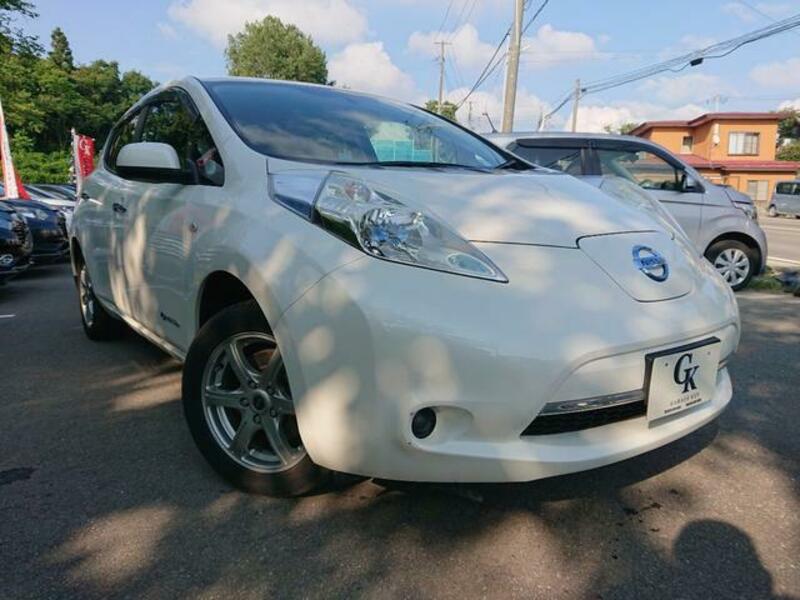 NISSAN LEAF