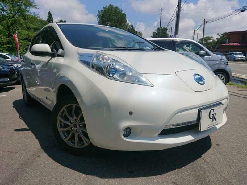 NISSAN LEAF