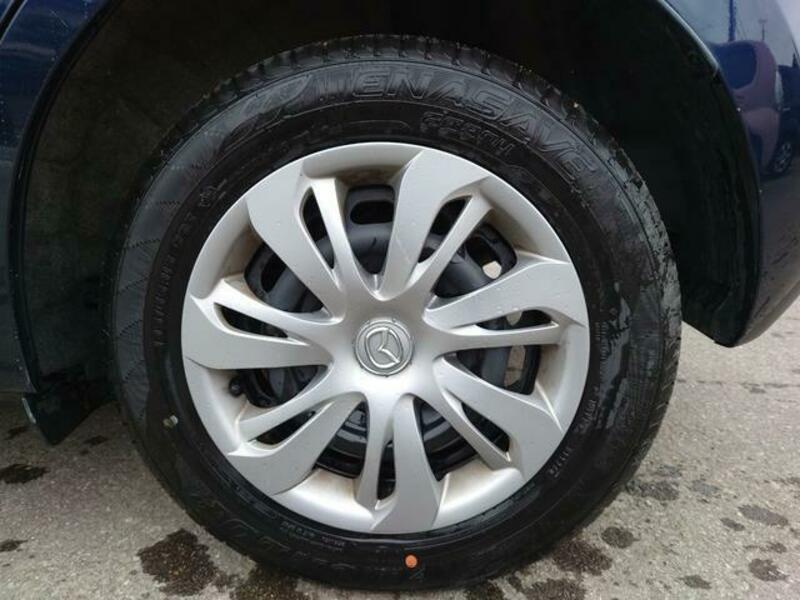 MAZDA2