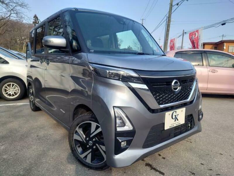 NISSAN ROOX