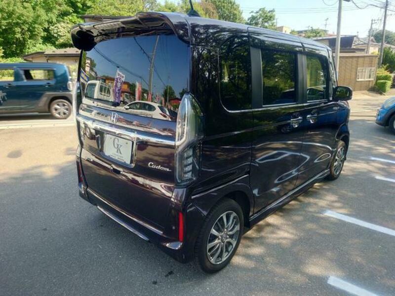 N BOX CUSTOM