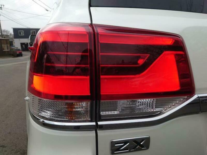 LAND CRUISER