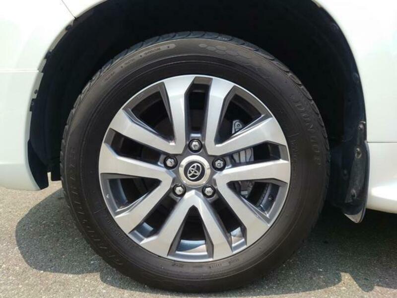 LAND CRUISER