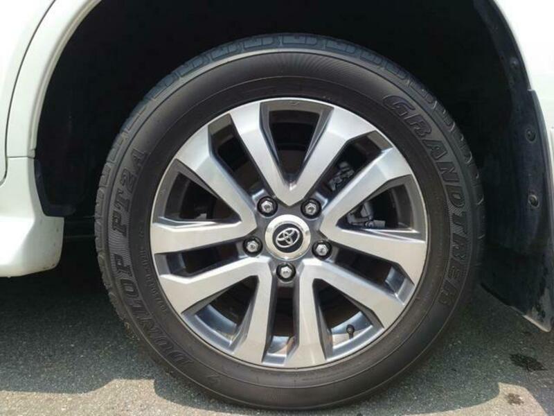 LAND CRUISER