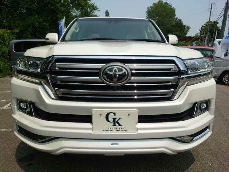 LAND CRUISER