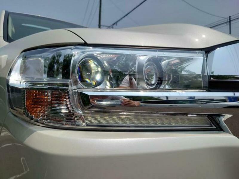 LAND CRUISER