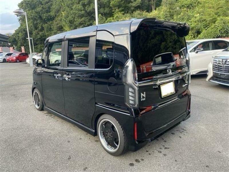 N BOX CUSTOM
