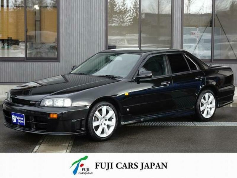 NISSAN SKYLINE