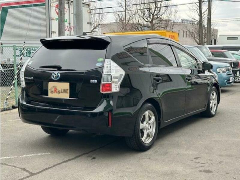PRIUS ALPHA