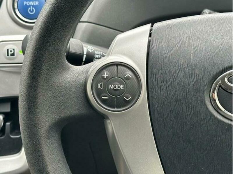 PRIUS ALPHA