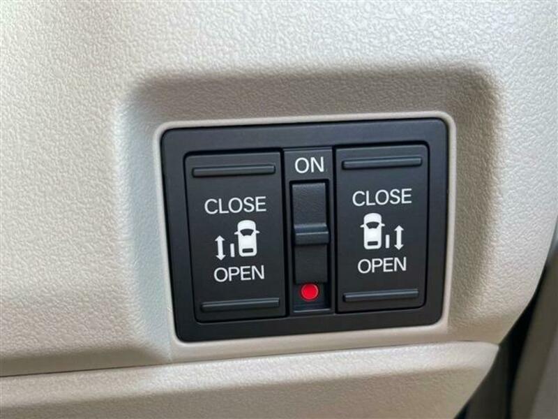 N BOX
