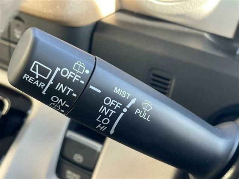N BOX