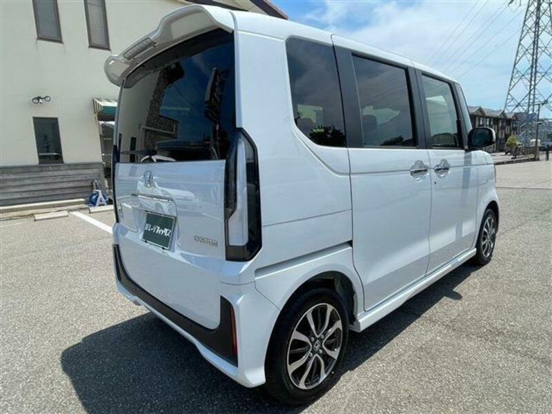 N BOX CUSTOM