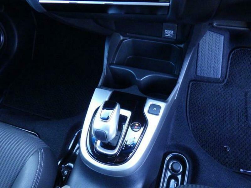 FIT HYBRID