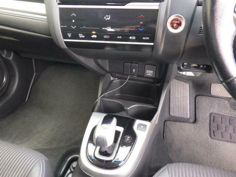 FIT HYBRID