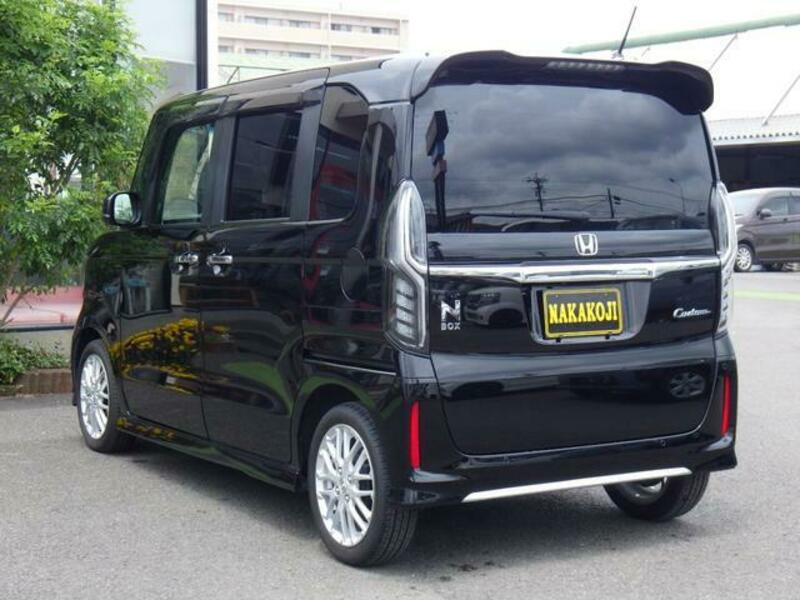 N BOX CUSTOM