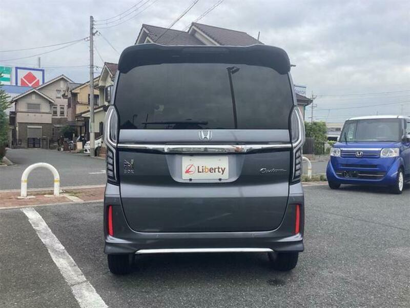 N BOX CUSTOM