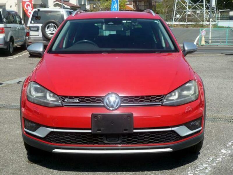 GOLF ALLTRACK