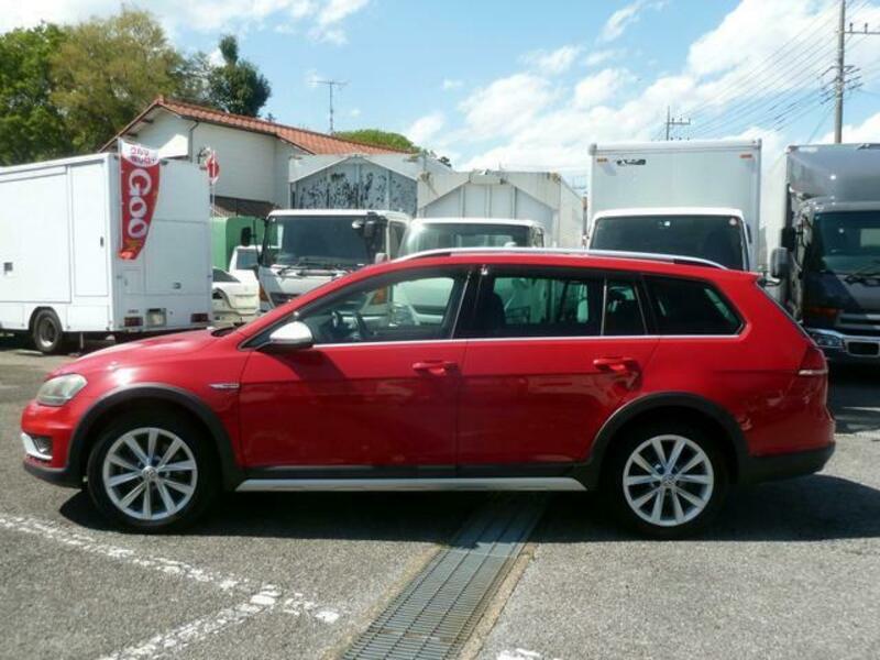 GOLF ALLTRACK