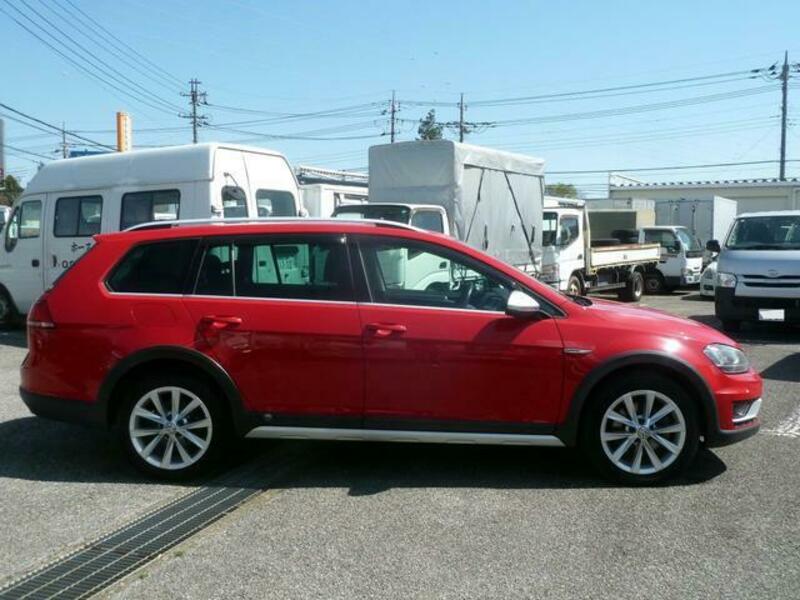 GOLF ALLTRACK