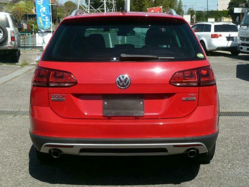 GOLF ALLTRACK