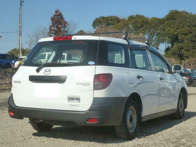 FAMILIA VAN