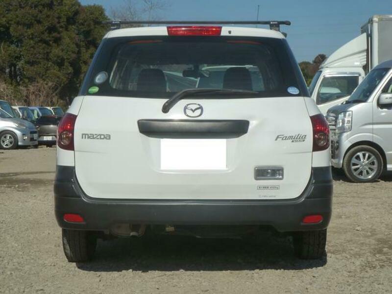 FAMILIA VAN