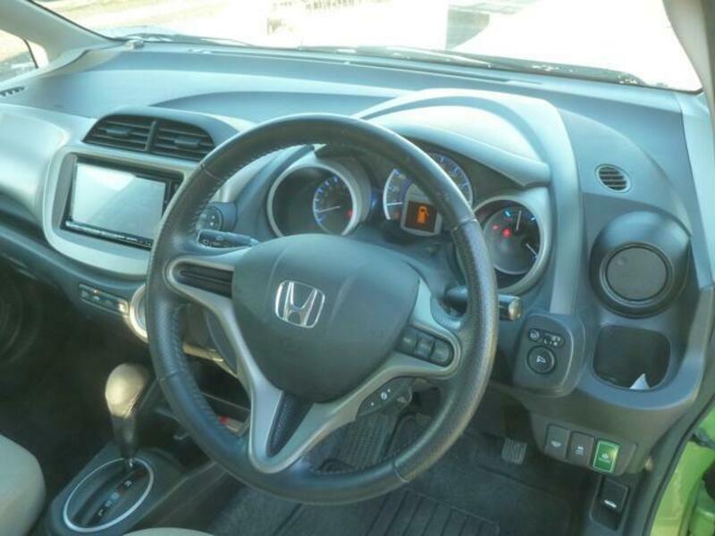 FIT HYBRID