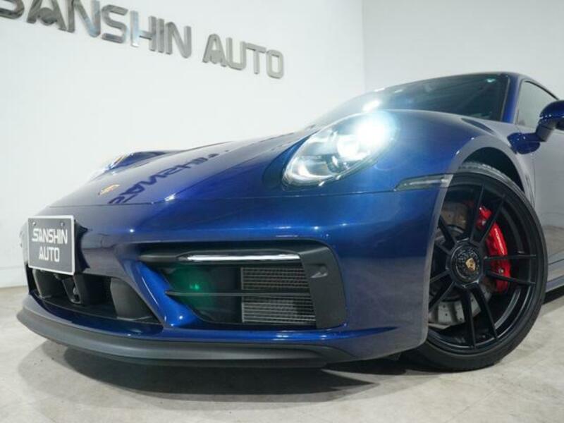 911