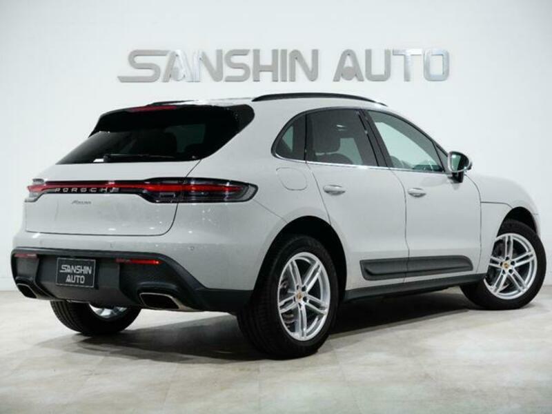 MACAN