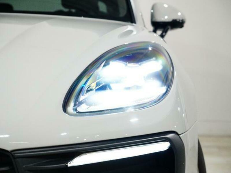 MACAN
