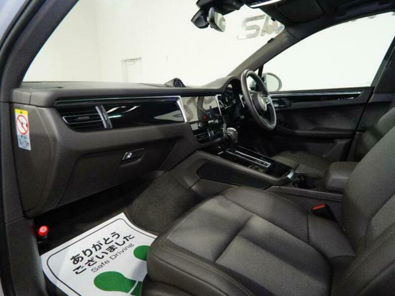 MACAN