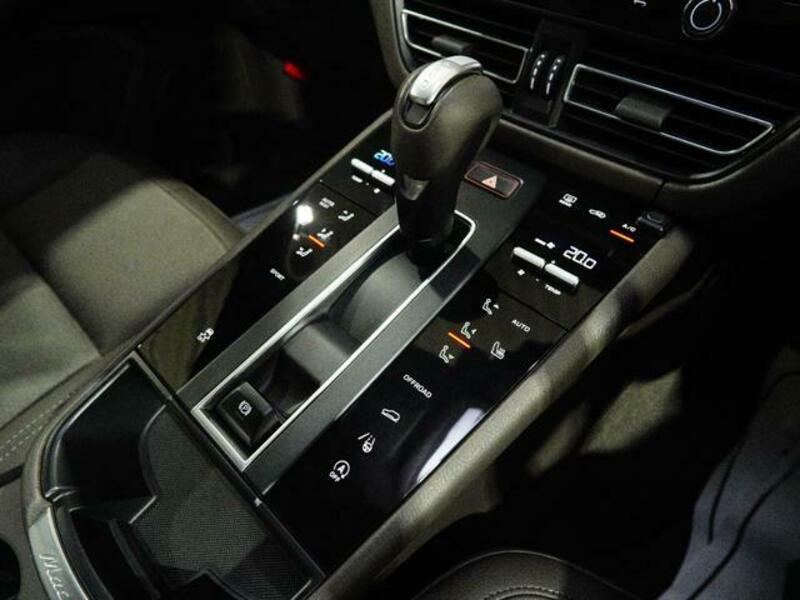 MACAN