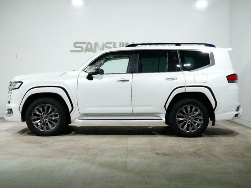 LAND CRUISER