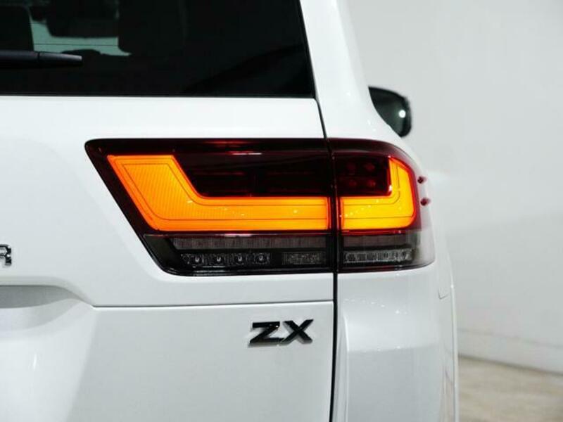 LAND CRUISER