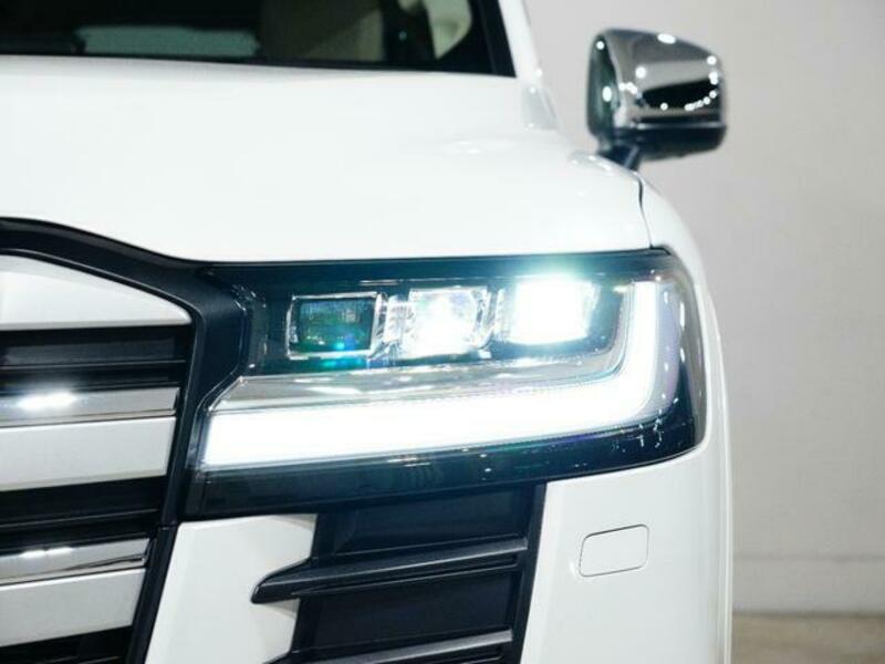 LAND CRUISER
