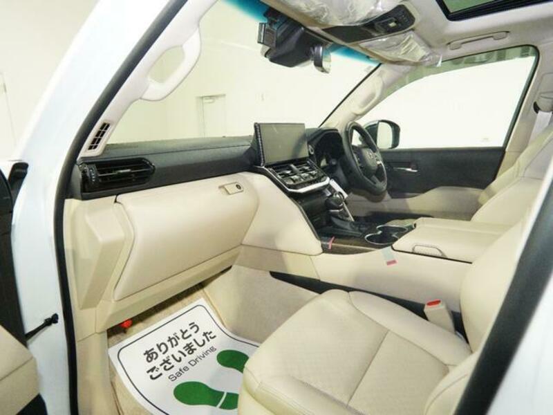 LAND CRUISER