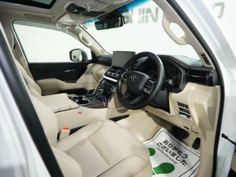 LAND CRUISER