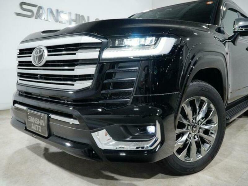 LAND CRUISER