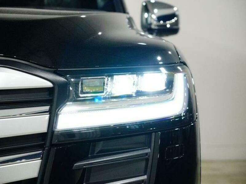 LAND CRUISER