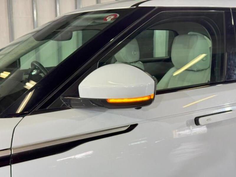 RANGE ROVER VELAR