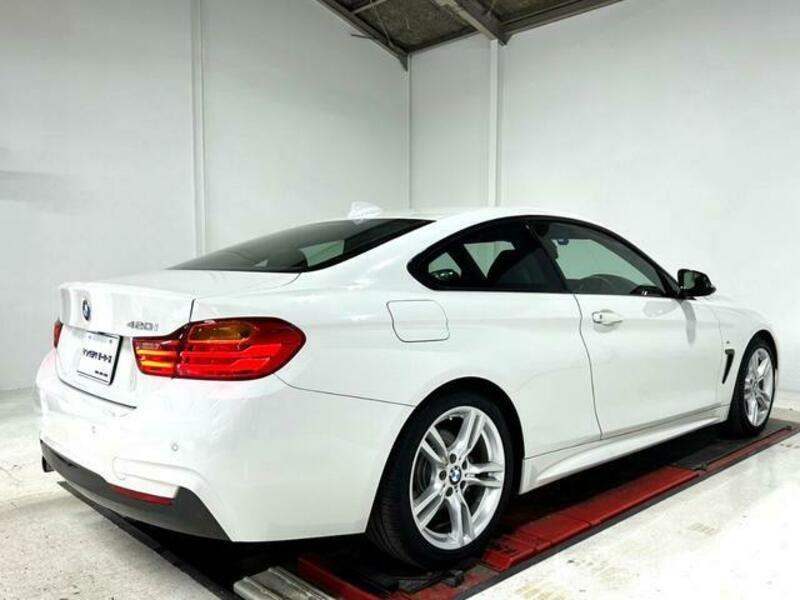 4 SERIES