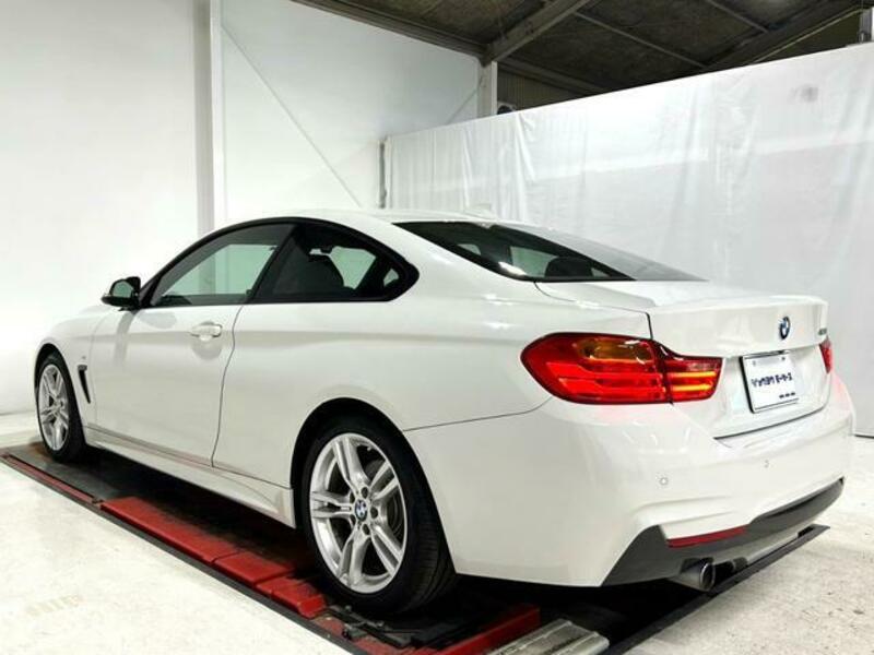 4 SERIES