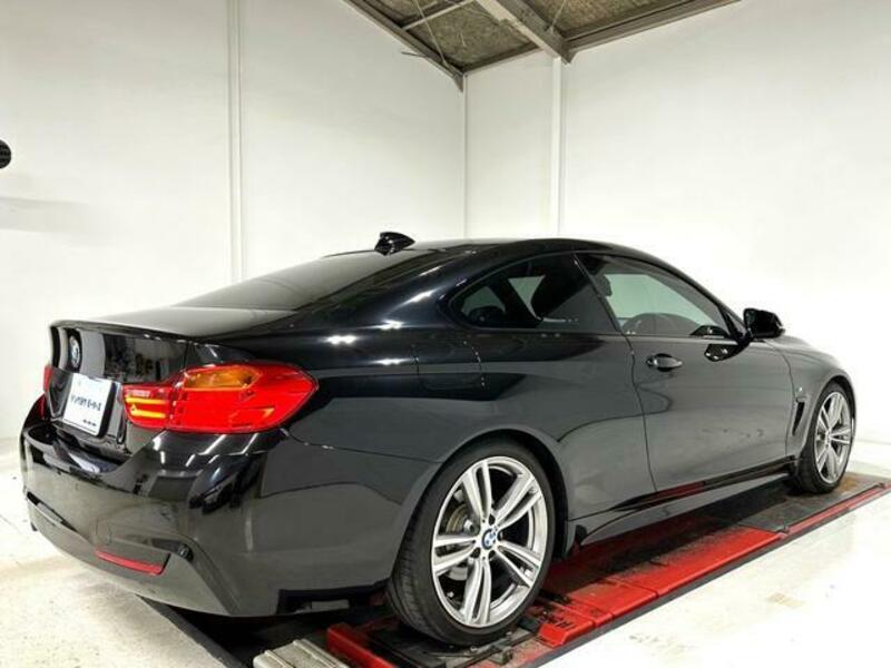 4 SERIES