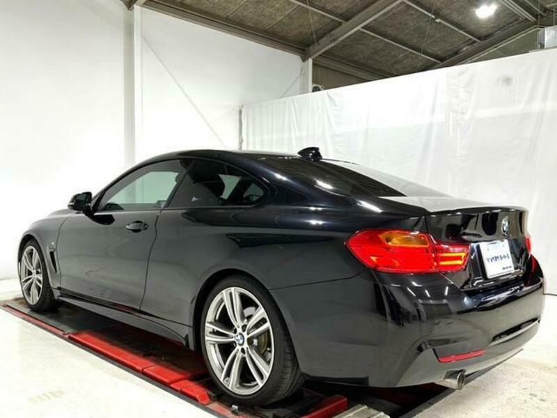 4 SERIES