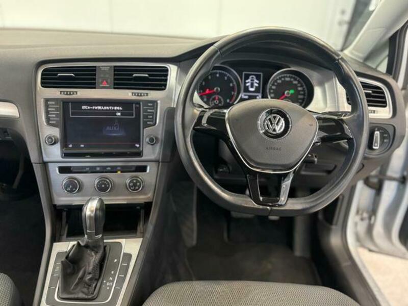 GOLF VARIANT