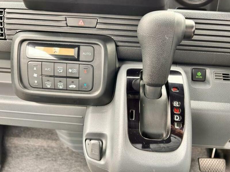 N-VAN