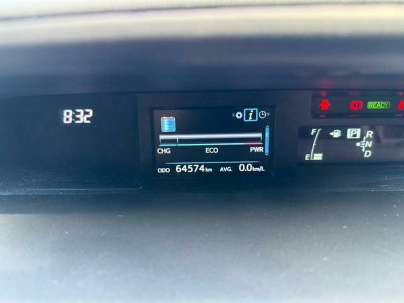 PRIUS ALPHA