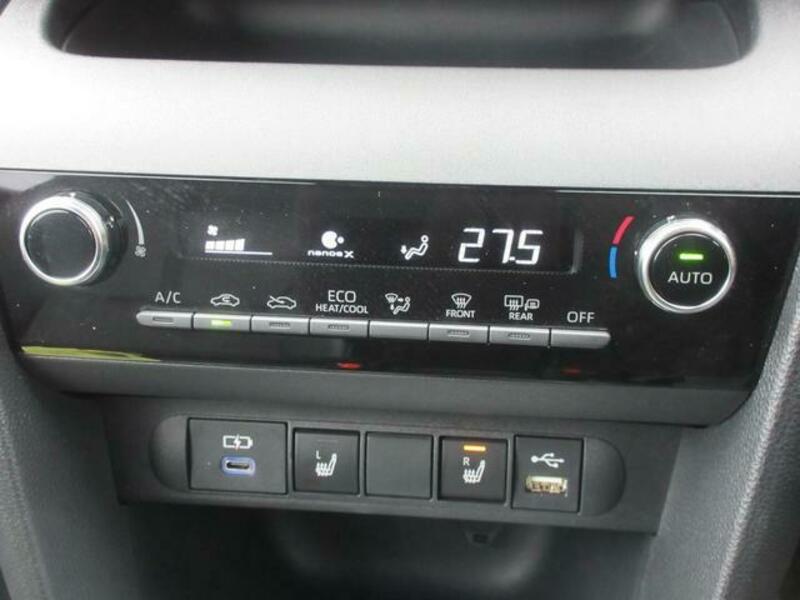 YARIS CROSS